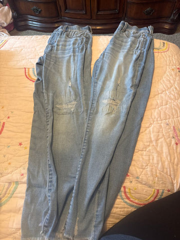 Kohls Skinny jeans with distressing stretchy 16