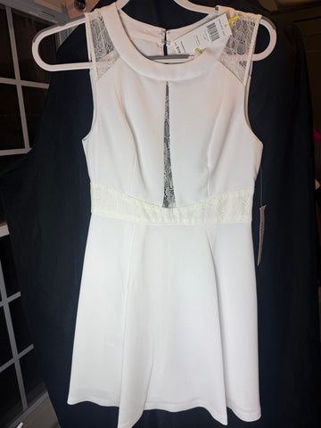 BCBG White dress- size 4 - NWT Women's 4