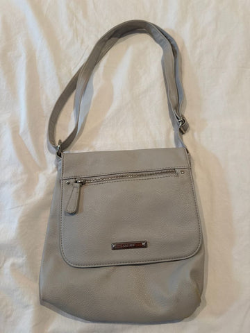 Nine West Gray leather pruse Bag