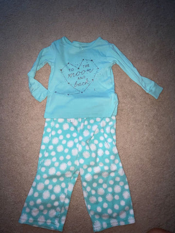 Carters Long sleeve fleece bottoms. Small marker mark on top. 2T