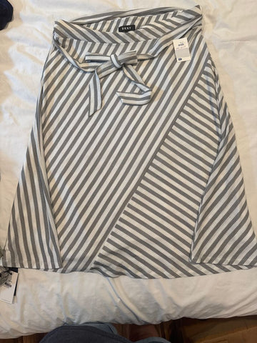 DNKY Striped NWT mid length skirt Women's - L