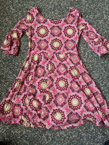 2hip 3/4 length sleeved dress, knee length 10