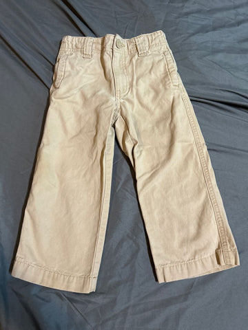 Old Navy Khaki Pant good condition 3T/3