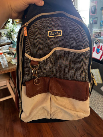 Itzy ritzy Diaper bag used but still has a lot of life left Bag