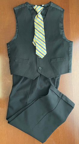 Unsure 3 piece outfit with pants vest and tie 5T/5