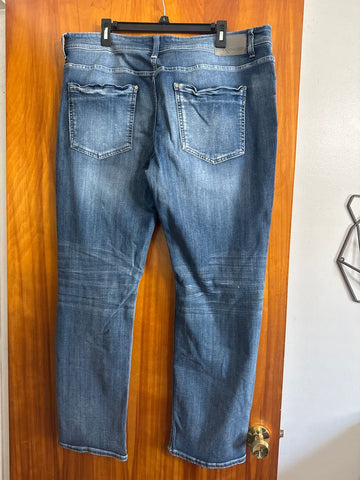 DepartWEST 40 Regular Like New Condition! 40