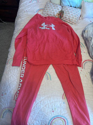 Under Armour Youth Large sweatsuit set worn once 12