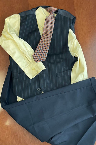 Dockers 4 pc set with shirt pants vest and tie 5T/5