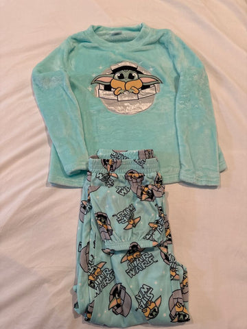 Disney 100 NWOT baby Yoda fleece pj Women's 8