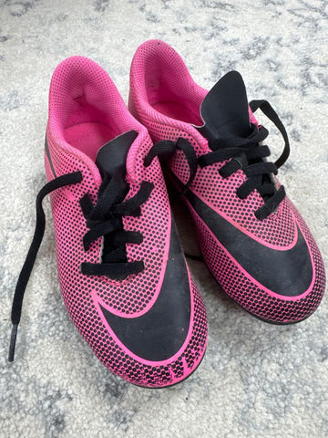 Nike Pink and black cleats 12 (Lil' Kid)
