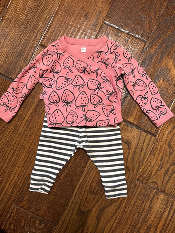 Tea Collection Strawberry outfit 0-3 Months